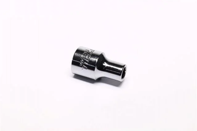 <strong>Головка торцева 1/2" 8мм 12-гранна Toptul BAEB1608 (фото 1)</strong>