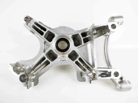 Кронштейн двигуна для TOYOTA 1630750012 фото товару