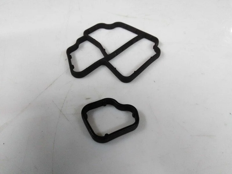 <strong>Прокладки маслоохолоджувача 1к-кт VW Jetta (06-18), Passat (09-15), T5, T6, Polo (10-)/Skoda Rapid 1.2, 1.5, 1.6, 2.0 (12-) VAG 03L198070 (фото 1)</strong>
