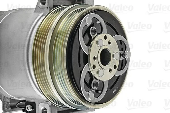 <strong>Компресор кондиціонера VALEO 813323 (фото 1)</strong>